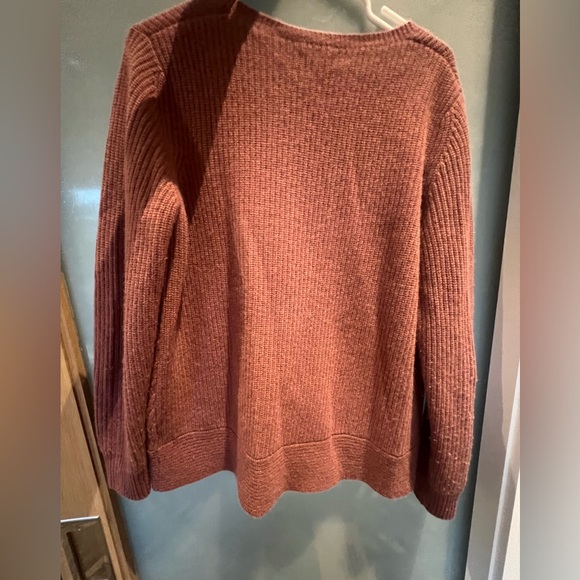 Garnet Hill 100% Cashmere Sweater | Reddish Pink Size Medium - Picture 3 of 6
